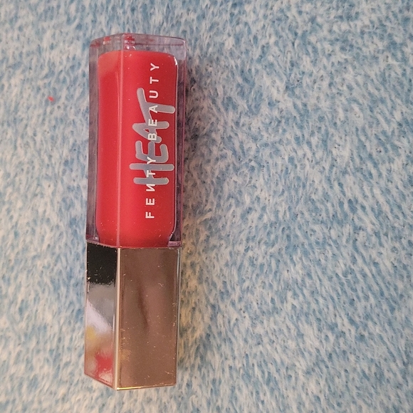 Fenty Beauty Gloss Bomb Heat Hot Cherry - Picture 2 of 4